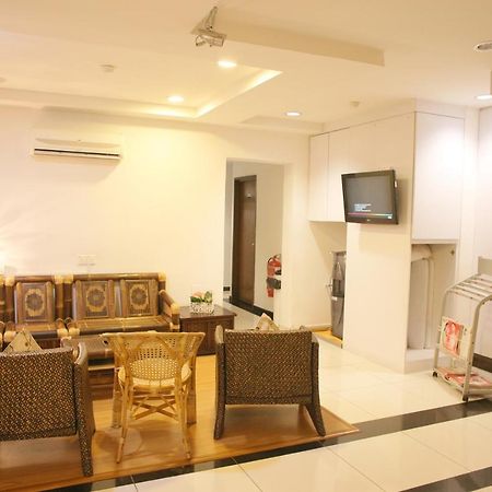 N K Hotel Muar Kültér fotó