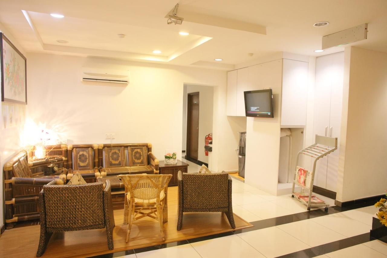 N K Hotel Muar Kültér fotó