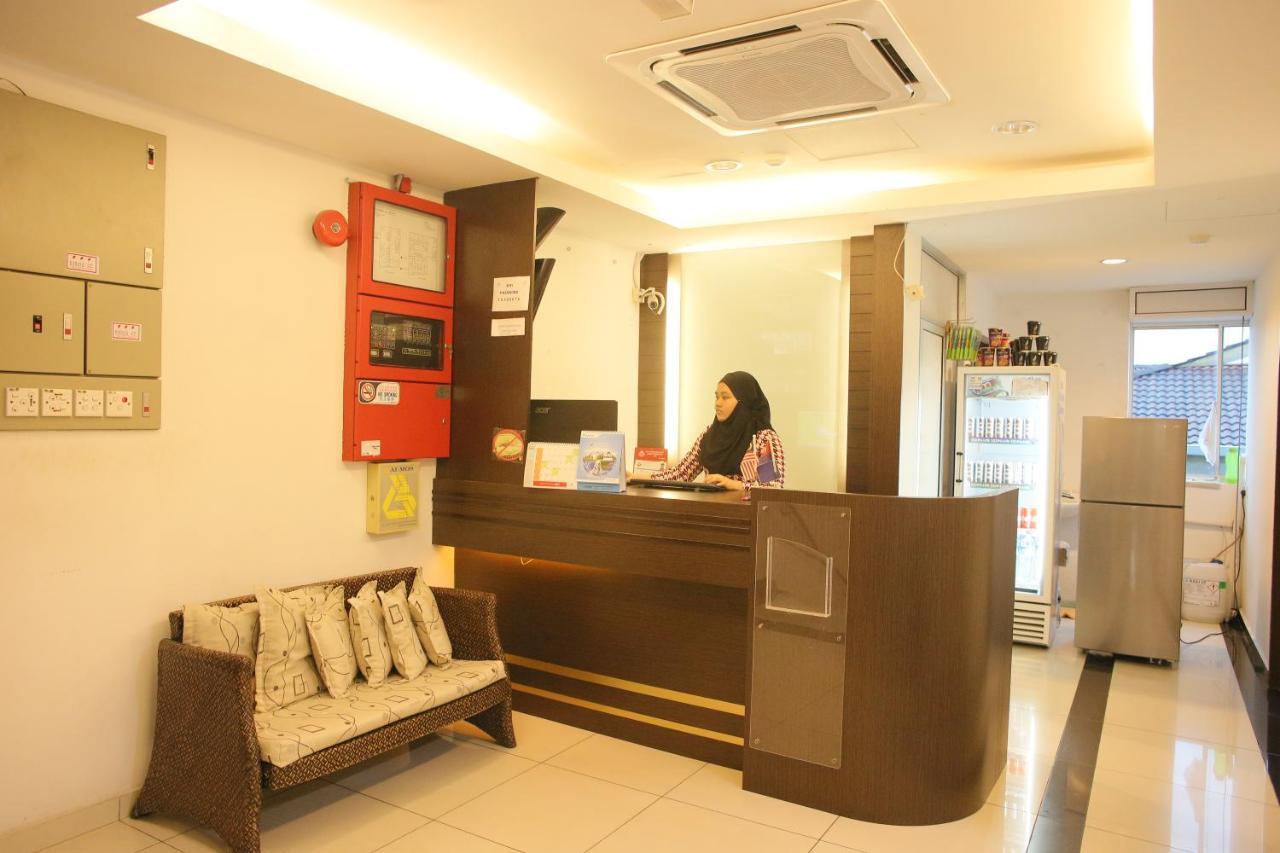 N K Hotel Muar Kültér fotó