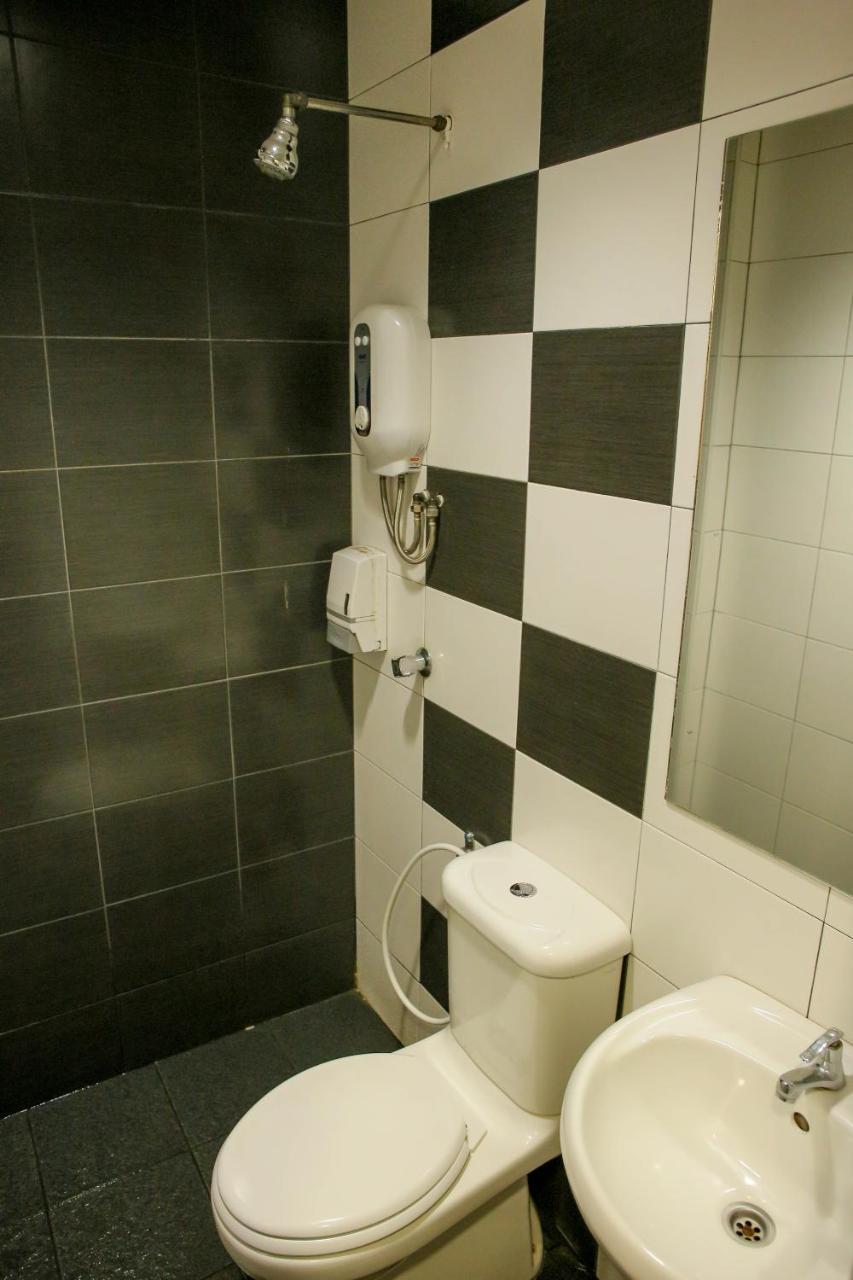 N K Hotel Muar Kültér fotó