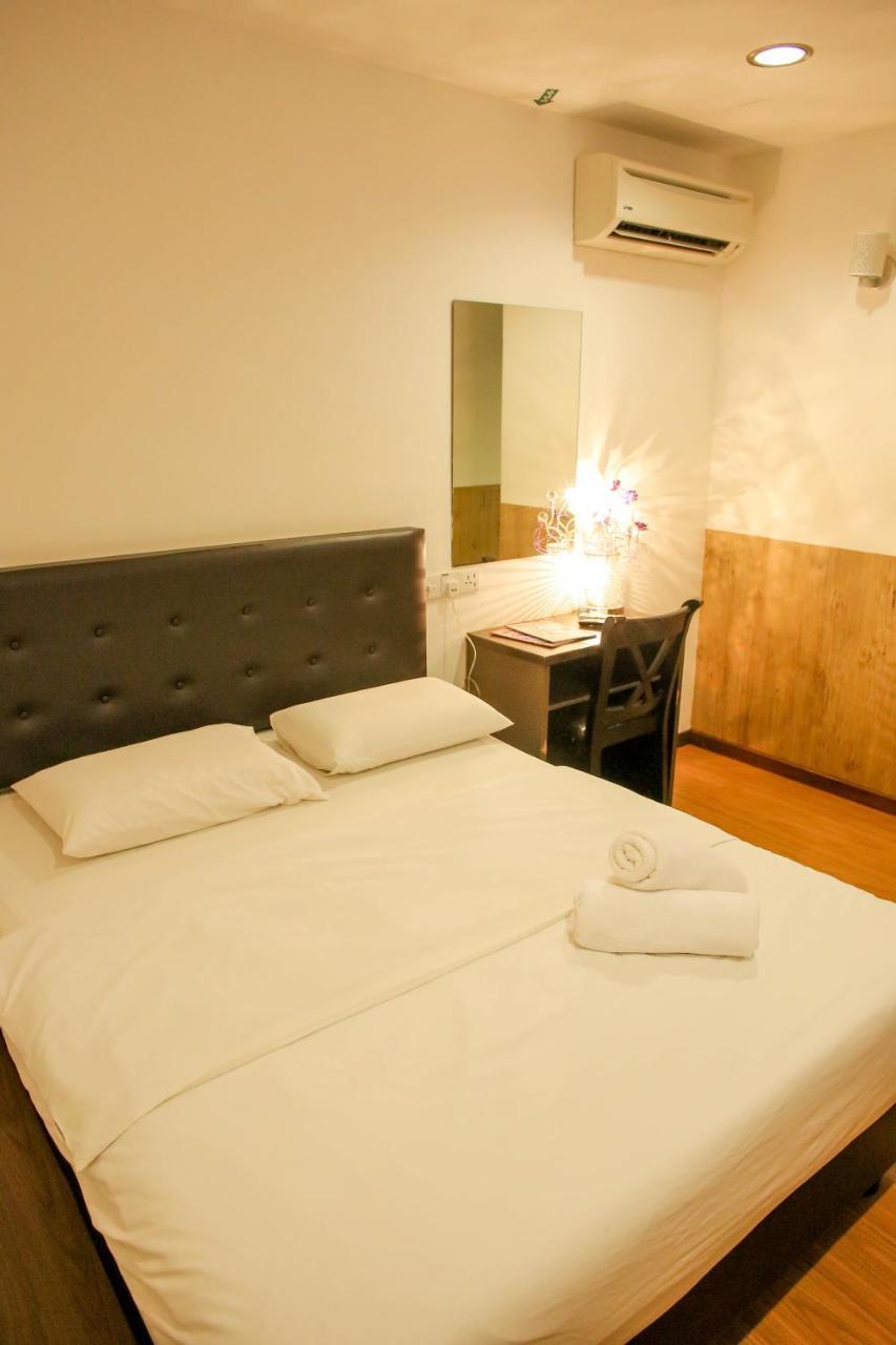 N K Hotel Muar Kültér fotó